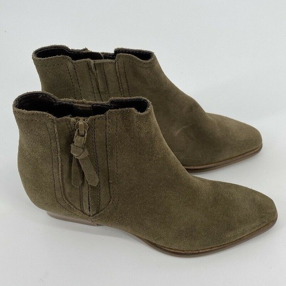 Hadlyn Ankle Boot in Berkshire Suede - Picture 4 of 4